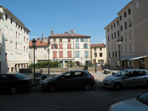  devant l'église Saint-Jacques